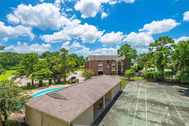 2501 Gulf Freeway 6A, Dickinson, TX 77539