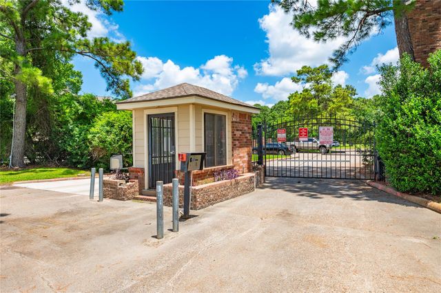 2501 Gulf Freeway 6A, Dickinson, TX 77539