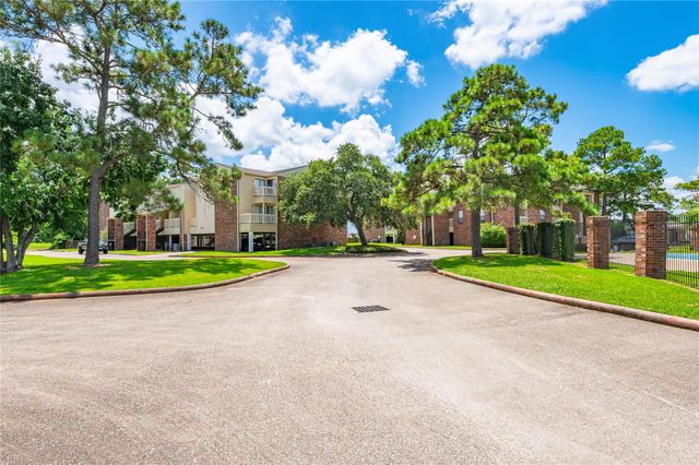 2501 Gulf Freeway 6A, Dickinson, TX 77539