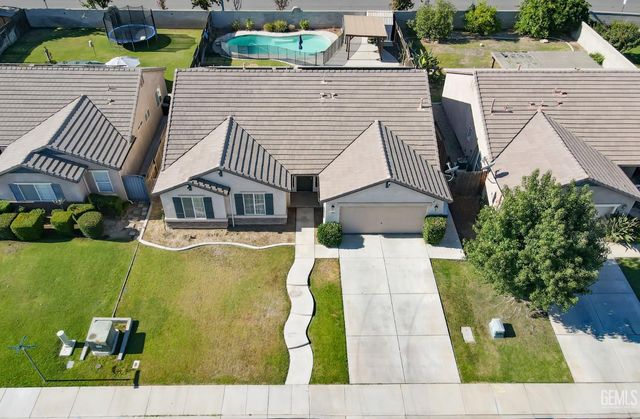 10601 Pleasant Valley Drive, Bakersfield, CA 93311