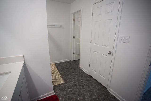 10048 Falls Canyon Lane, Indianapolis, IN 46229