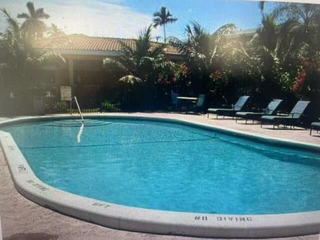 4051 NE 13th Avenue 61-3, Oakland Park, FL 33334