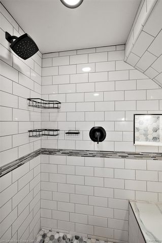2371 Allard Avenue, Grosse Pointe Woods, MI 48236