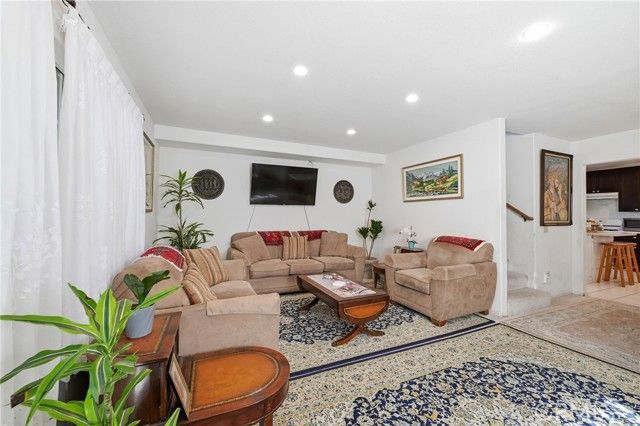 7857 Embry Point, San Diego, CA 92126