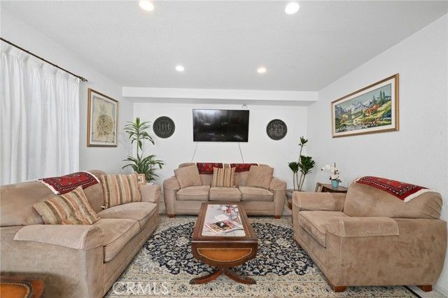 7857 Embry Point, San Diego, CA 92126