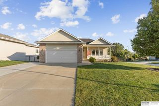 2608 Alexandra Road, Papillion, NE 68133