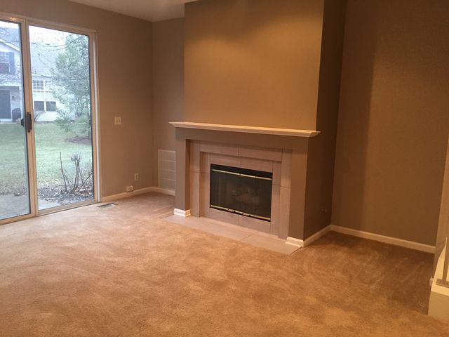1828 Lucylle Court, St. Charles, IL 60174