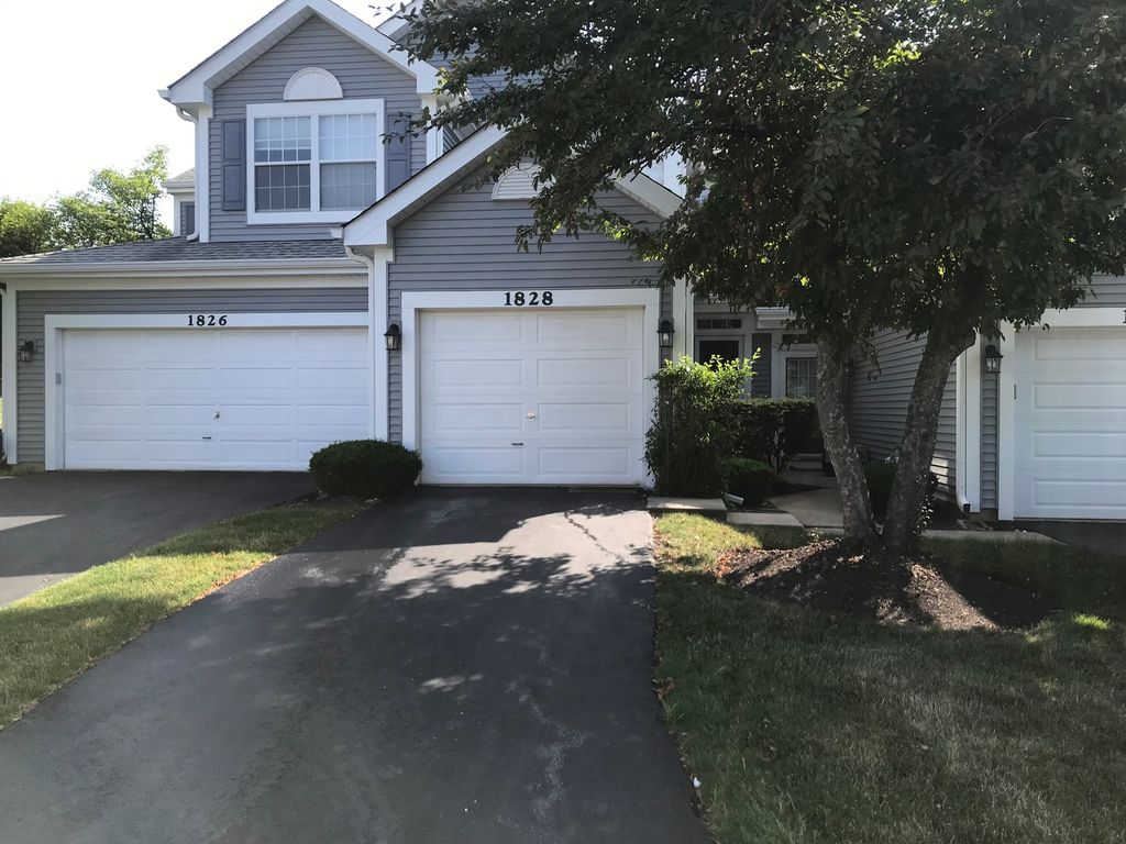 1828 Lucylle Court, St. Charles, IL 60174