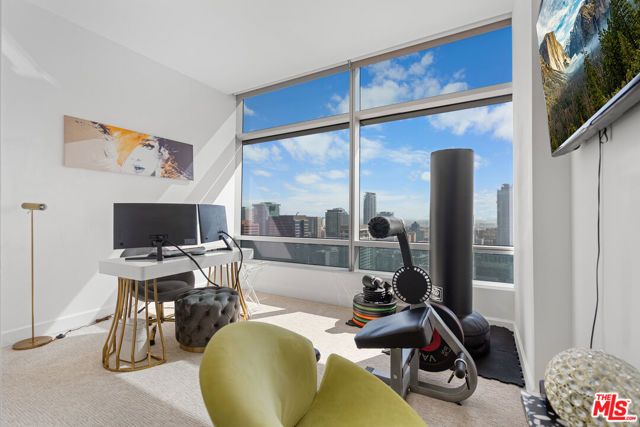 900 W Olympic Boulevard 31i, Los Angeles, CA 90015