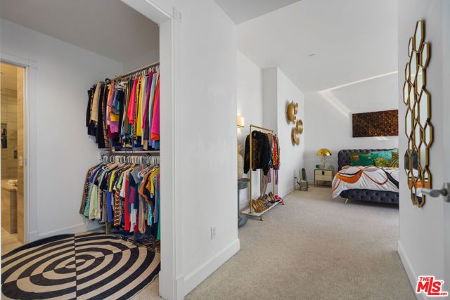 900 W Olympic Boulevard 31i, Los Angeles, CA 90015