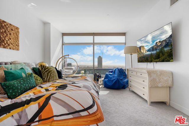 900 W Olympic Boulevard 31i, Los Angeles, CA 90015