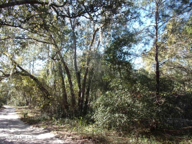 00 OAK RUN Road, Crescent City, FL 32112