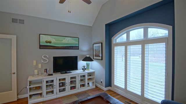 4033 Schmuhl Road, Benton Harbor, MI 49022