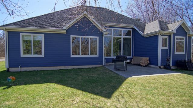 4033 Schmuhl Road, Benton Harbor, MI 49022