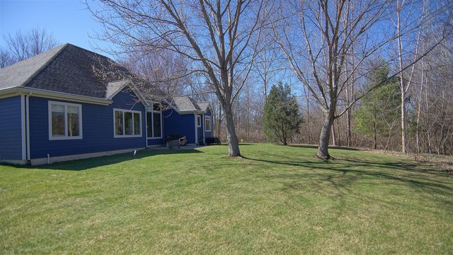 4033 Schmuhl Road, Benton Harbor, MI 49022