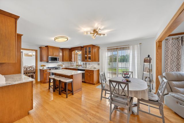 5636 9th Avenue, Countryside, IL 60525