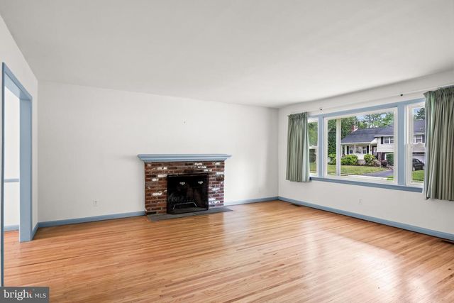 416 HOOTEN PL, Moorestown, NJ 08057