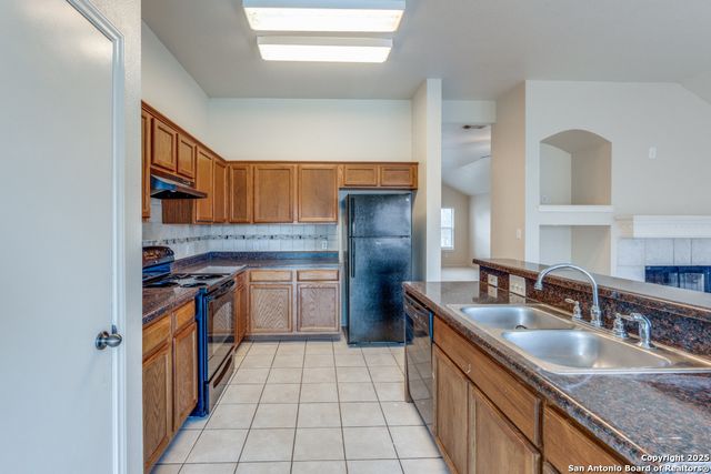 8346 Copperglen, Converse, TX 78109