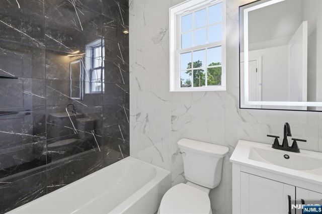 137 Platt Avenue, Saddle Brook, NJ 07663