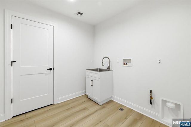137 Platt Avenue, Saddle Brook, NJ 07663