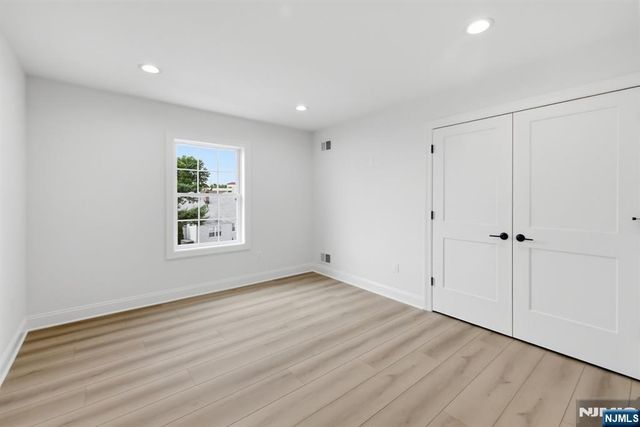 137 Platt Avenue, Saddle Brook, NJ 07663
