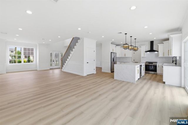 137 Platt Avenue, Saddle Brook, NJ 07663