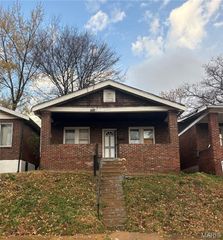 5583 Floy Avenue, St Louis, MO 63136