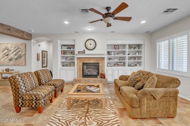 2236 W SPUR Drive, Phoenix, AZ 85085