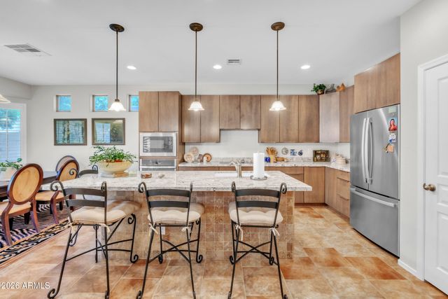 2236 W SPUR Drive, Phoenix, AZ 85085