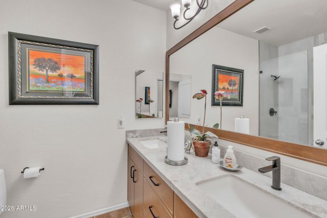 2236 W SPUR Drive, Phoenix, AZ 85085
