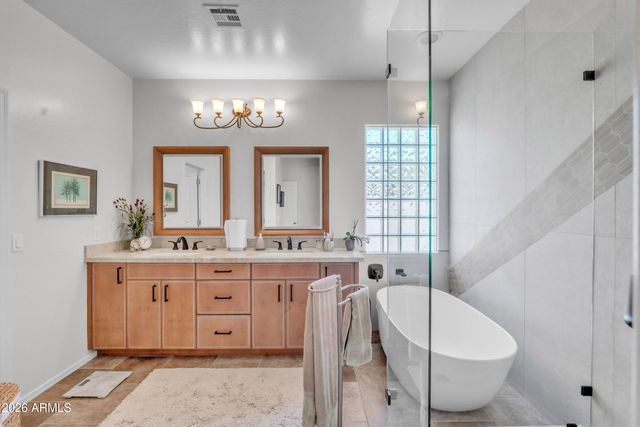 2236 W SPUR Drive, Phoenix, AZ 85085