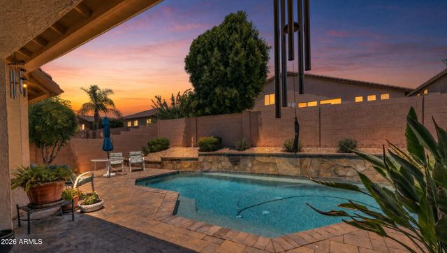 2236 W SPUR Drive, Phoenix, AZ 85085