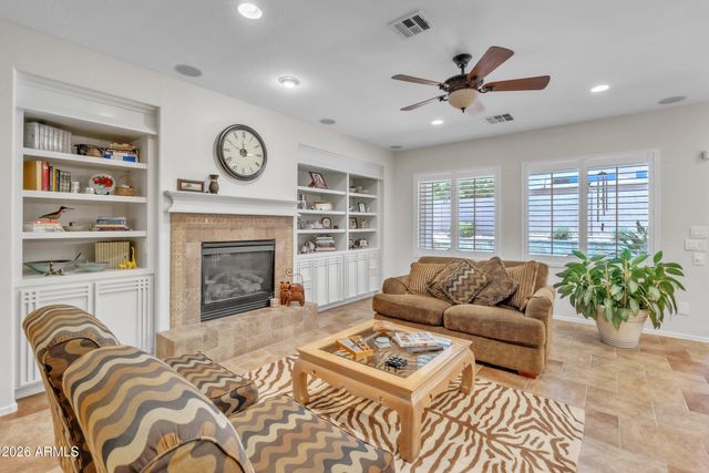 2236 W SPUR Drive, Phoenix, AZ 85085