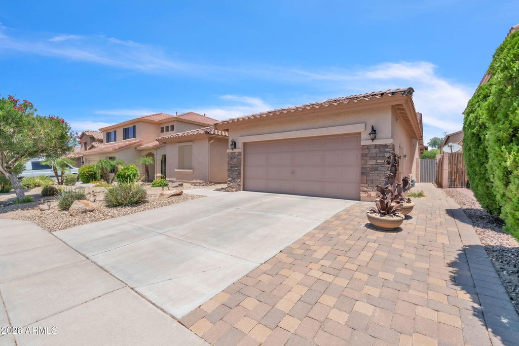 2236 W SPUR Drive, Phoenix, AZ 85085 — photo 2