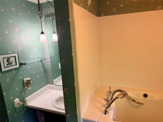 219 SHELHAMER Circle, Edinboro, PA 16412