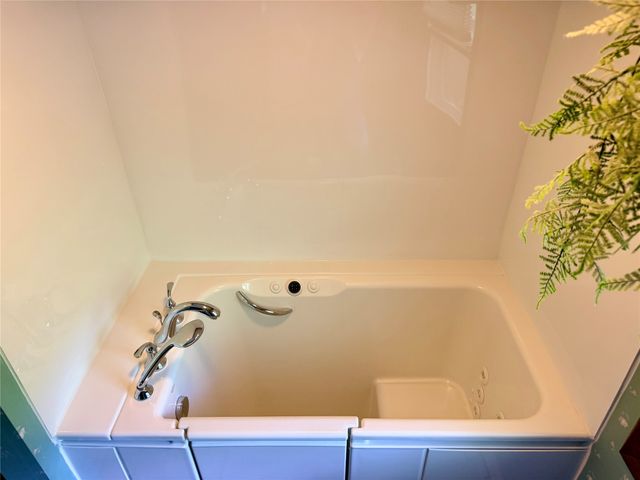 219 SHELHAMER Circle, Edinboro, PA 16412