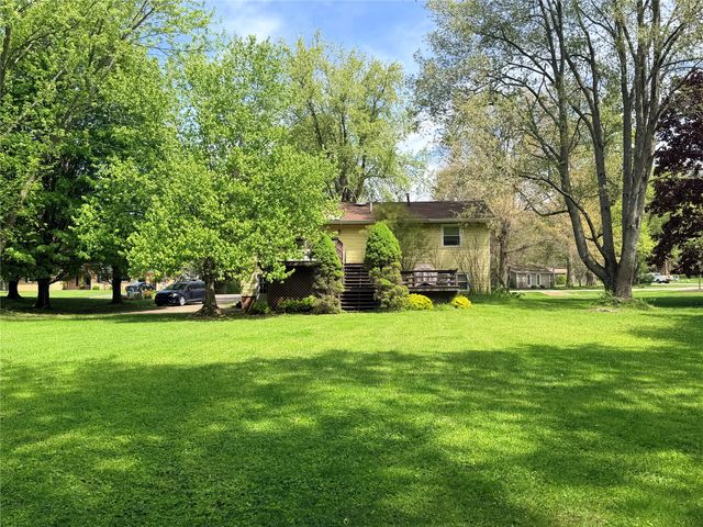 219 SHELHAMER Circle, Edinboro, PA 16412