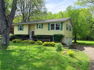 219 SHELHAMER Circle, Edinboro, PA 16412