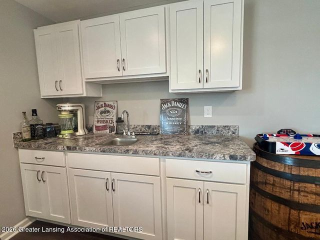 300 S College Road, Mason, MI 48854