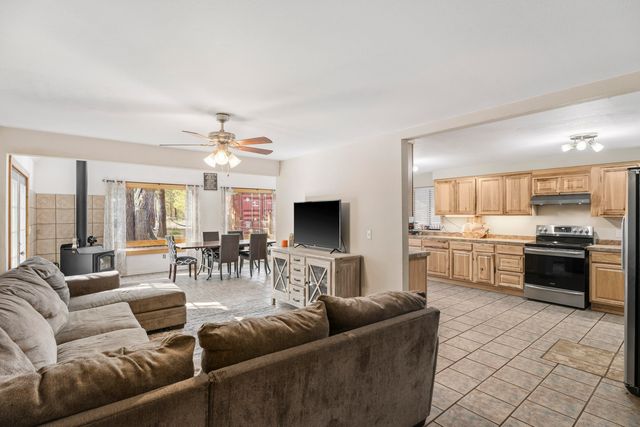 14355 Fern Dell Loop, La Pine, OR 97739