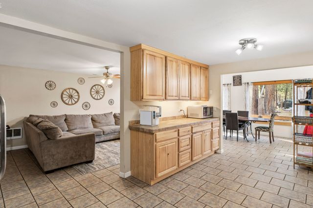 14355 Fern Dell Loop, La Pine, OR 97739