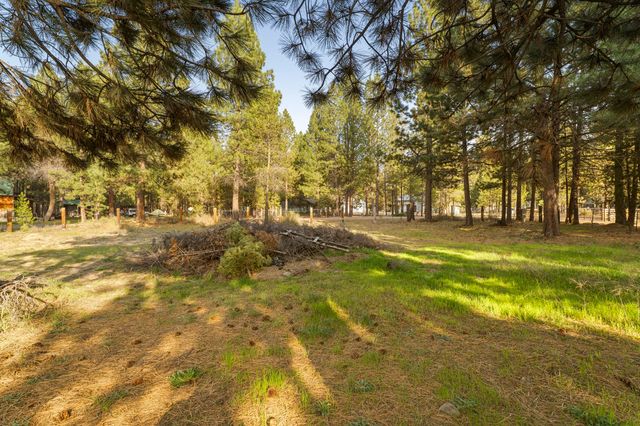 14355 Fern Dell Loop, La Pine, OR 97739