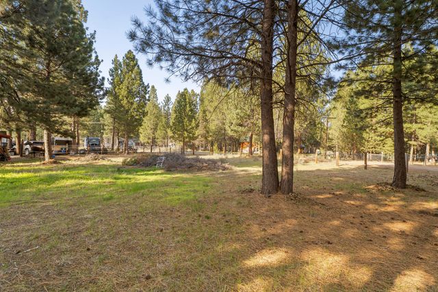 14355 Fern Dell Loop, La Pine, OR 97739
