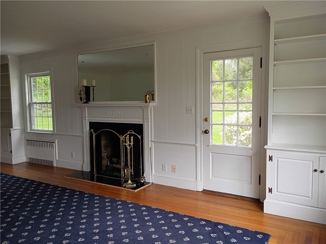 6 Old Pound Hill Road, North Smithfield, RI 02896