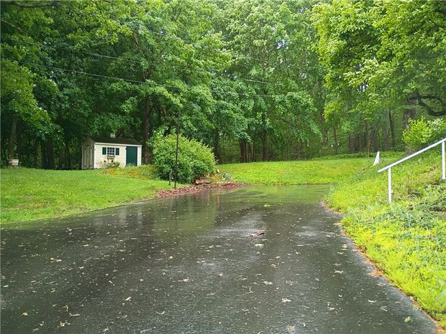 6 Old Pound Hill Road, North Smithfield, RI 02896