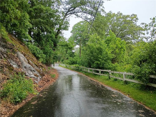 6 Old Pound Hill Road, North Smithfield, RI 02896