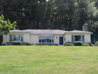 6 Old Pound Hill Road, North Smithfield, RI 02896