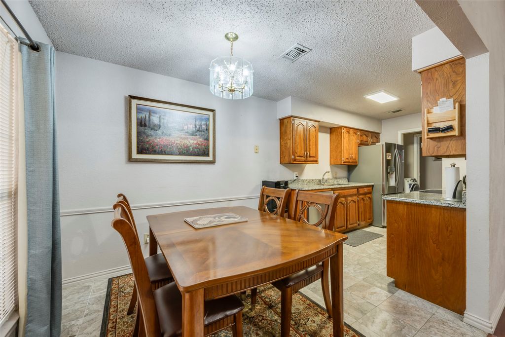 718 Southridge Court, Grand Prairie, TX 75052 — photo 5