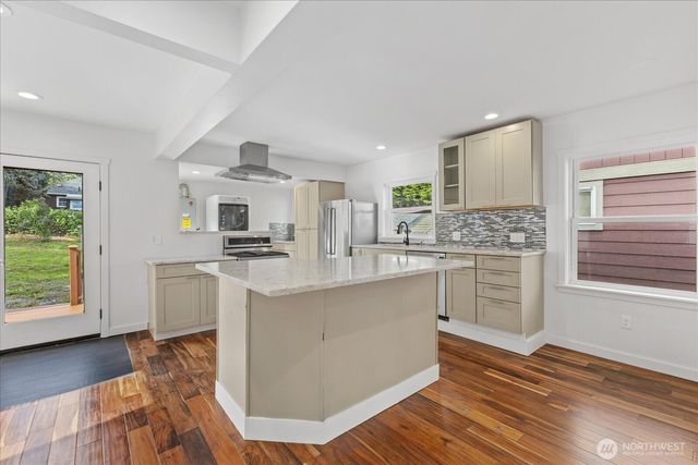 742 S Director Street, Seattle, WA 98108