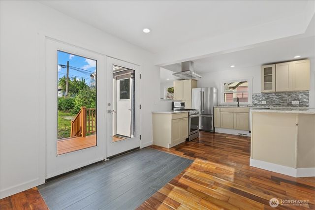742 S Director Street, Seattle, WA 98108